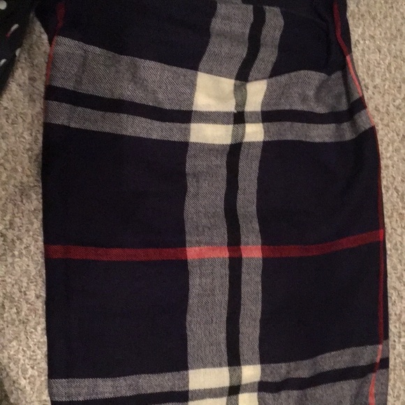 Navy Plaid Scarf - Picture 1 of 2